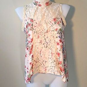 Pretty Floral Print Mock Neck Sleeveless Top with Lace.